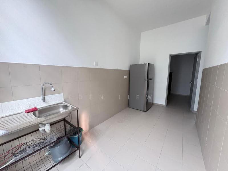 Rumah Teres 2-Tingkat untuk Disewa di Bandar Seri Alam (Masai) - Eden Liew - Kitchen - PropertyGuru.com.my