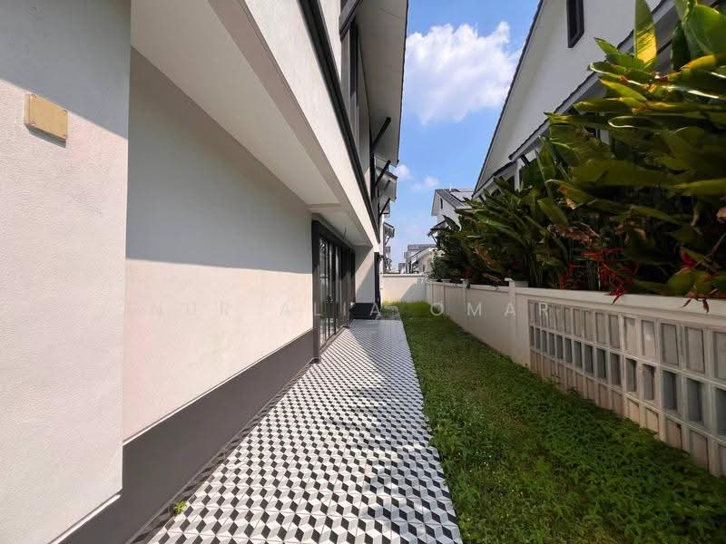 Semi-Detached House for Sale in Elmina (Shah Alam) - Nur Alia Omar - Exterior - PropertyGuru.com.my