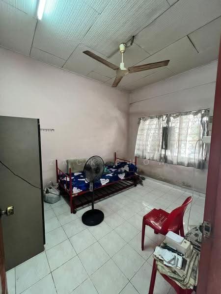 1-storey Terraced House for Sale in Taman Ungku Tun Aminah (Skudai) - Zack Chow - Bedroom - PropertyGuru.com.my