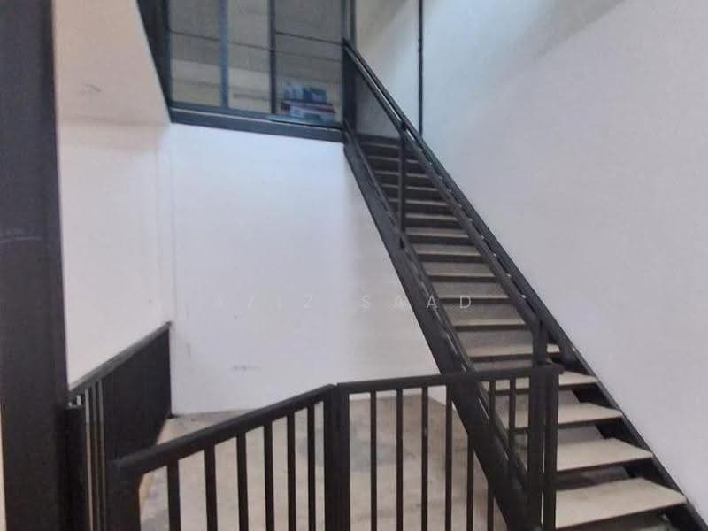 Shop for Rent in Saujana Utama (Puncak Alam) - Aziz Saad - Interior - PropertyGuru.com.my