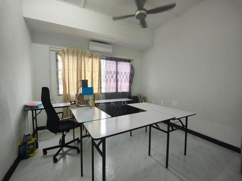 Rumah Teres 2-Tingkat untuk Dijual di SS24 (Petaling Jaya) - Richard Liew - Study - PropertyGuru.com.my