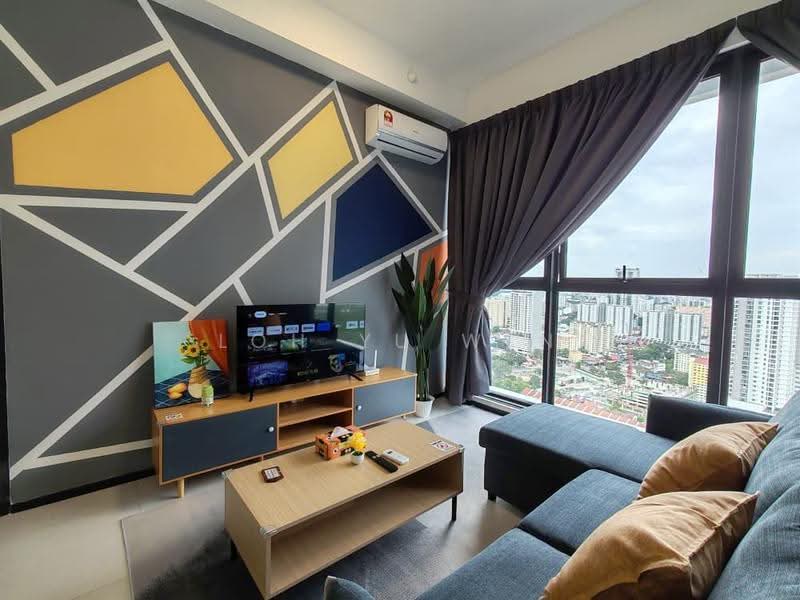 Kediaman Servis untuk Dijual di Urban Suites - Loh Yu Wen - Living Room - PropertyGuru.com.my