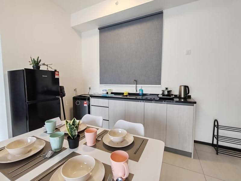 Kediaman Servis untuk Dijual di Urban Suites - Loh Yu Wen - Kitchen - PropertyGuru.com.my