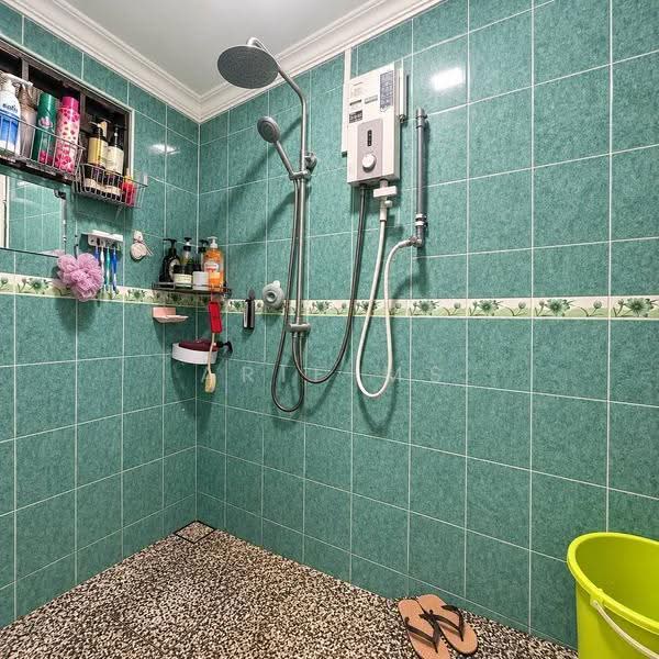 1-storey Terraced House for Sale in Taman Skudai Indah (Skudai) - Arif MS - Bathroom - PropertyGuru.com.my