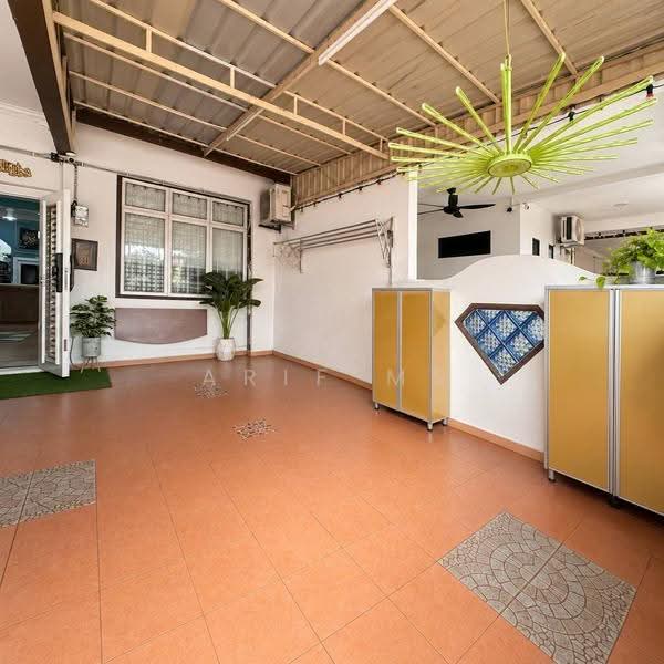 1-storey Terraced House for Sale in Taman Skudai Indah (Skudai) - Arif MS - Entrance - PropertyGuru.com.my