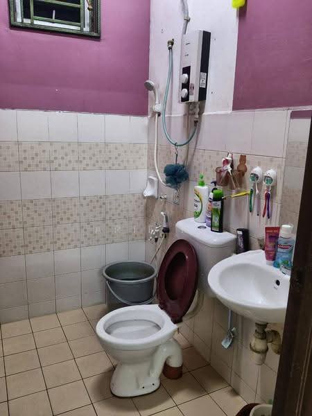 Rumah Teres 1-Tingkat untuk Dijual di Bandar Putra Kulai (Kulai) - Arif MS - Bathroom - PropertyGuru.com.my