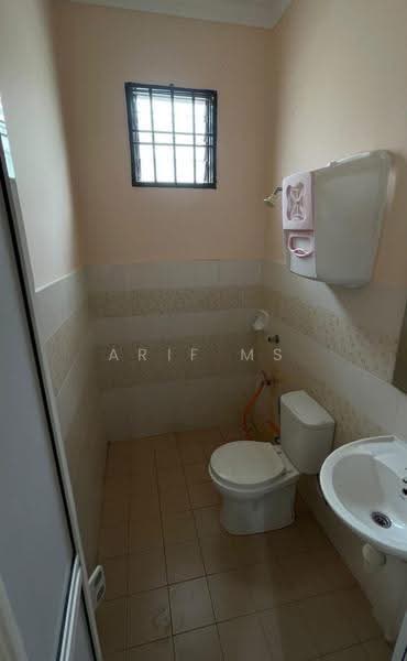 Rumah Teres 1-Tingkat untuk Dijual di Bandar Putra Kulai (Kulai) - Arif MS - Bathroom - PropertyGuru.com.my