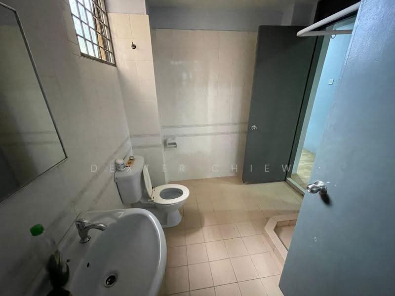 Condominium for Sale at Templer Impian - Dexter Chiew - Bathroom - PropertyGuru.com.my