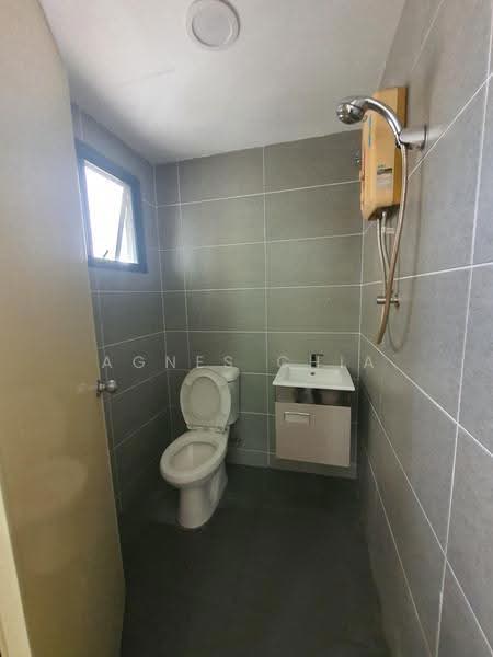 Kondominium untuk Disewa di Vista Damai - Agnes Chia - Bathroom - PropertyGuru.com.my