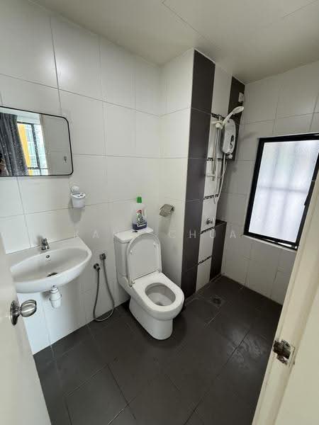 Service Residence for Rent at Zeva @ Equine South - Xann Chua - Bathroom - PropertyGuru.com.my