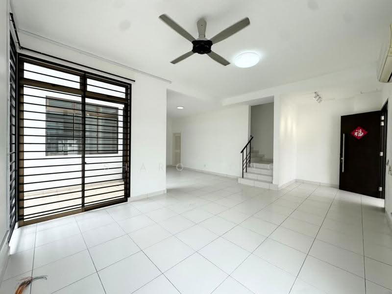 Rumah Kluster untuk Dijual di Setia Tropika (Johor Bahru) - Sharon Ong - Living Room - PropertyGuru.com.my