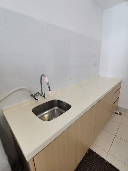 Kediaman Servis untuk Disewa di Tiara Imperio Residence - Janet Au - Kitchen - PropertyGuru.com.my