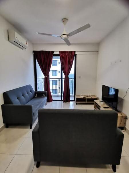 Kediaman Servis untuk Disewa di Tiara Imperio Residence - Janet Au - Living Room - PropertyGuru.com.my