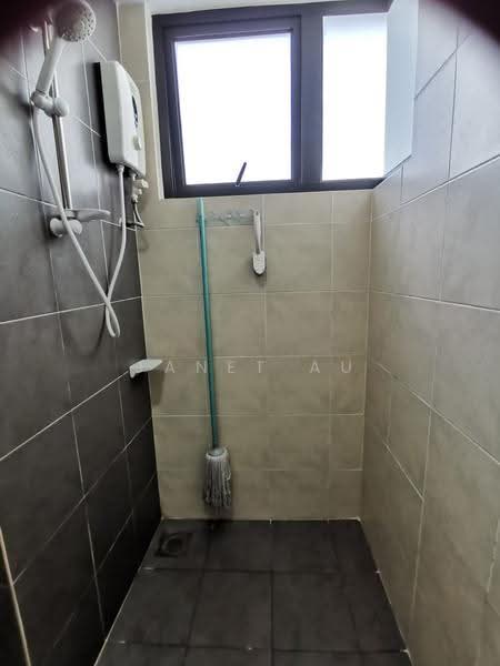 Kediaman Servis untuk Disewa di Tiara Imperio Residence - Janet Au - Bathroom - PropertyGuru.com.my
