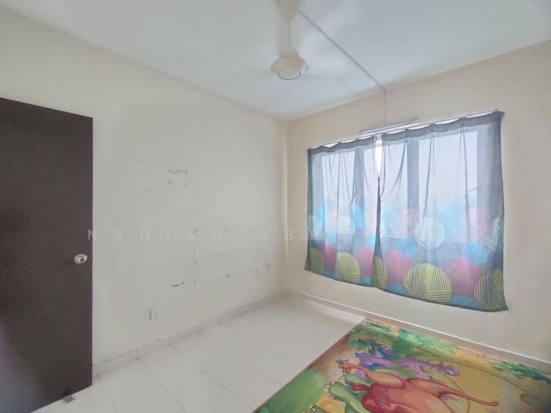 Apartment for Sale at Laguna Biru - Nadiah Abdullah - Bedroom - PropertyGuru.com.my