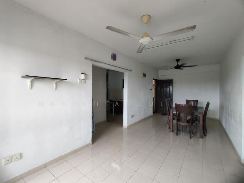 Apartment for Sale at Laguna Biru - Nadiah Abdullah - Dining Room - PropertyGuru.com.my