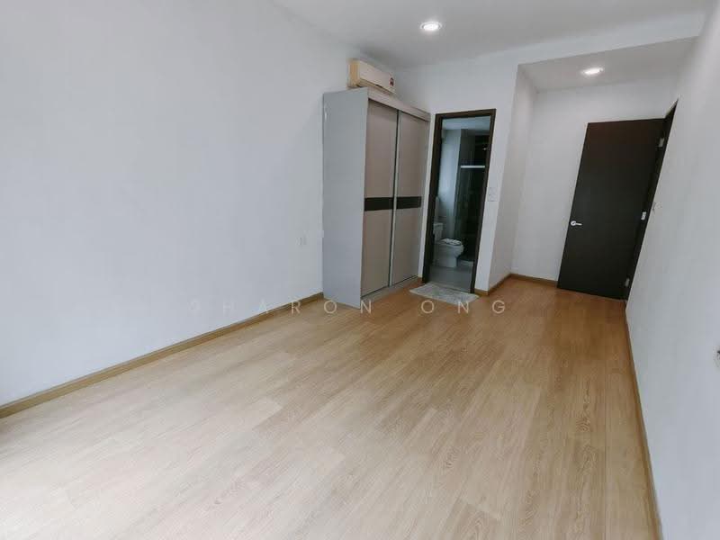 Condominium for Sale at Amberside @ Country Garden Danga Bay - Sharon Ong - Bedroom - PropertyGuru.com.my