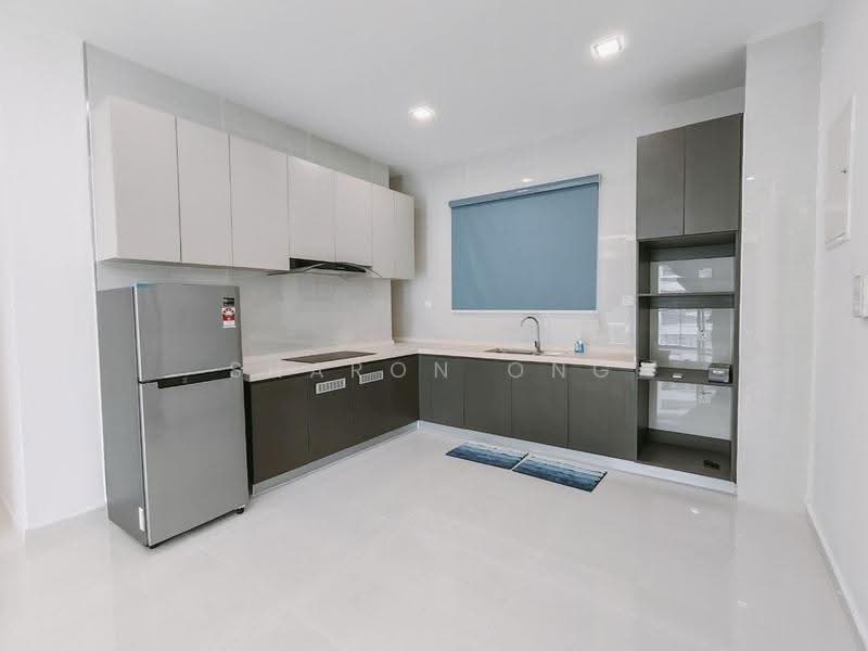 Condominium for Sale at Amberside @ Country Garden Danga Bay - Sharon Ong - Kitchen - PropertyGuru.com.my