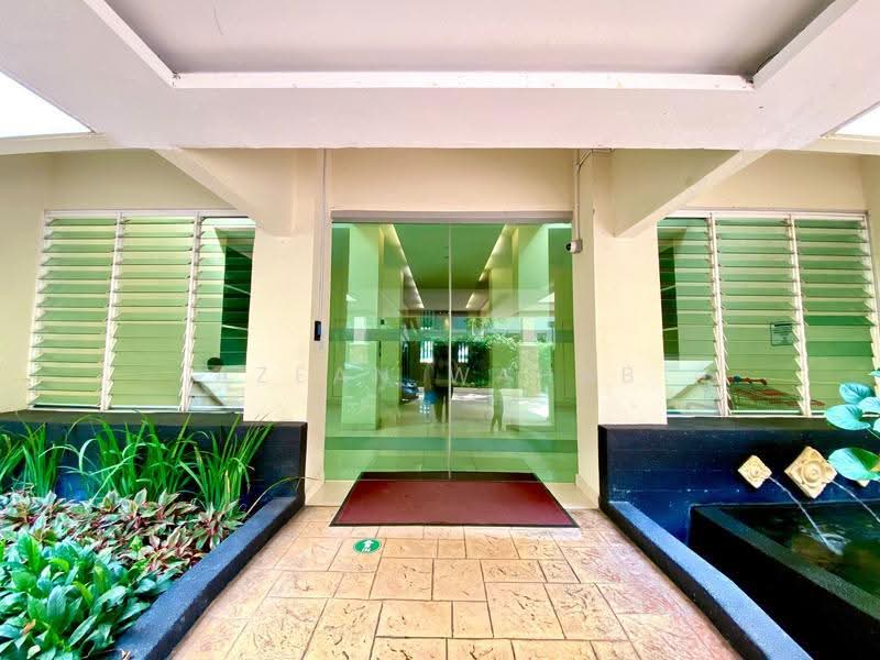 Kondominium untuk Disewa di Mont Kiara Pines - Azean Wahab - Entrance - PropertyGuru.com.my