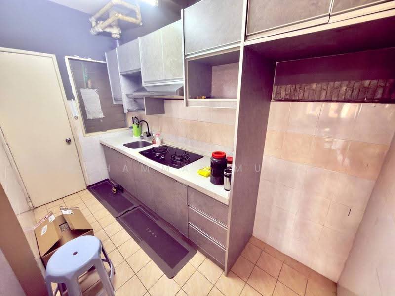Kondominium untuk Dijual di Desaminium Flora - Muhammad Muadz - Kitchen - PropertyGuru.com.my
