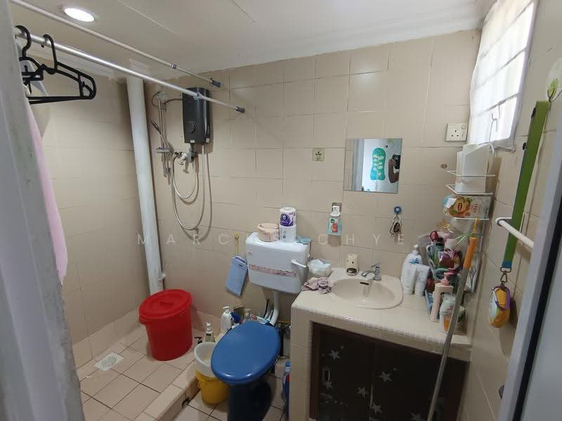 Kondominium untuk Dijual di La Villas Condominium - Marcus Chye - Bathroom - PropertyGuru.com.my