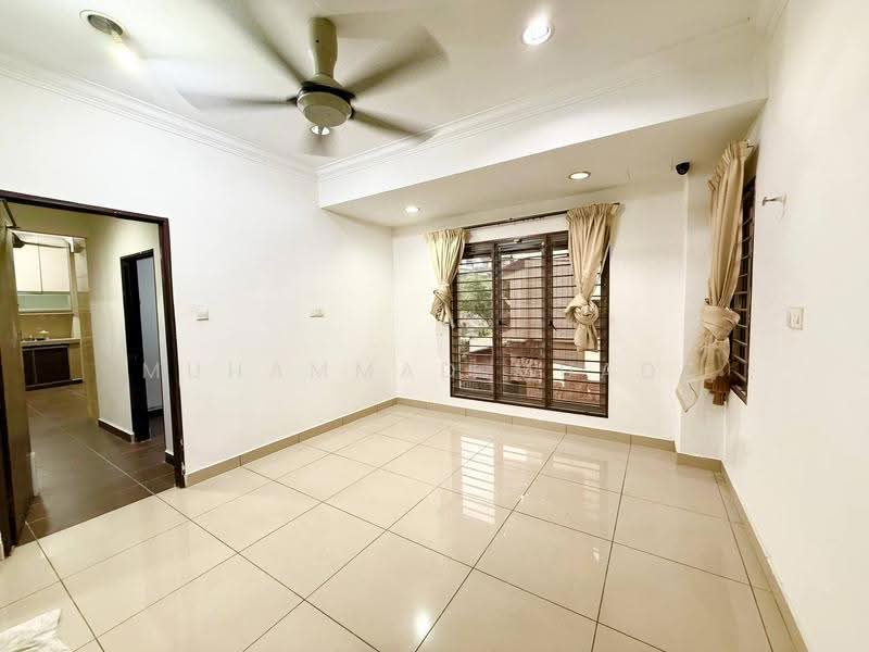 Rumah Teres 2.5-Tingkat untuk Dijual di Puchong (Selangor) - Muhammad Muadz - Living Room - PropertyGuru.com.my