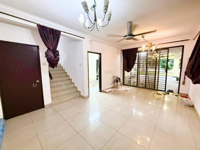 Rumah Teres 2.5-Tingkat untuk Dijual di Puchong (Selangor) - Muhammad Muadz - Living Room - PropertyGuru.com.my