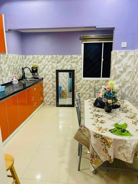 Rumah Teres 2-Tingkat untuk Dijual di Batu Caves (Selangor) - Zawana BT Zaidi Ana - Kitchen - PropertyGuru.com.my