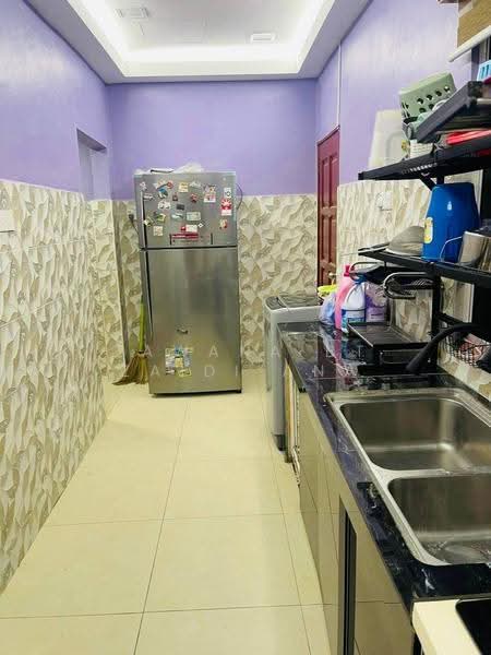 Rumah Teres 2-Tingkat untuk Dijual di Batu Caves (Selangor) - Zawana BT Zaidi Ana - Kitchen - PropertyGuru.com.my