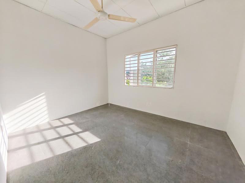 Semi-Detached House for Sale in Bandar Putra Permai (Seri Kembangan) - Sky Lim - Interior - PropertyGuru.com.my