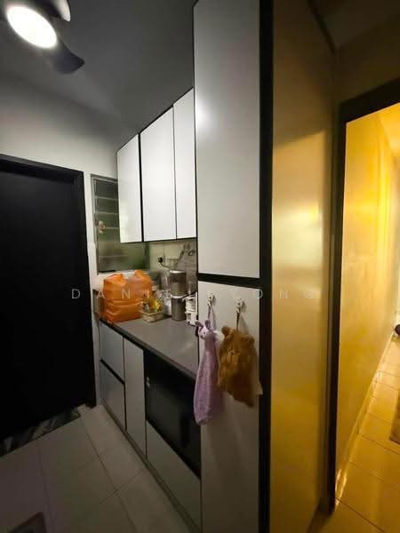 Pangsapuri untuk Dijual di Denai Nusantara Apartment - Daniel Yong - Kitchen - PropertyGuru.com.my