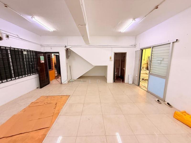 Warehouse for Rent in Taman Perindustrian JB Perdana (Johor Bahru) - Ronald Lim - Interior - PropertyGuru.com.my