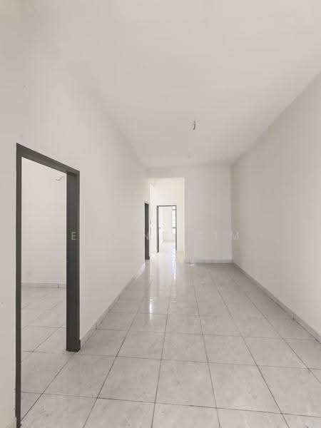 1-storey Terraced House for Sale in Bandar Putra Kulai (Kulai) - Elaine Sim - Interior - PropertyGuru.com.my