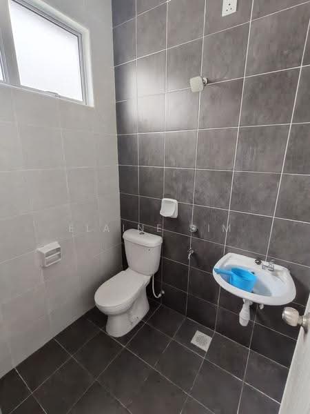 1-storey Terraced House for Sale in Bandar Putra Kulai (Kulai) - Elaine Sim - Bathroom - PropertyGuru.com.my