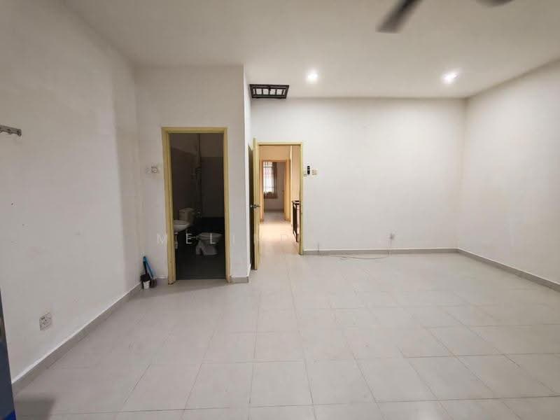 Rumah Teres 2-Tingkat untuk Dijual di Taman JP Perdana (Johor Bahru) - Melinda Ee - Living Room - PropertyGuru.com.my