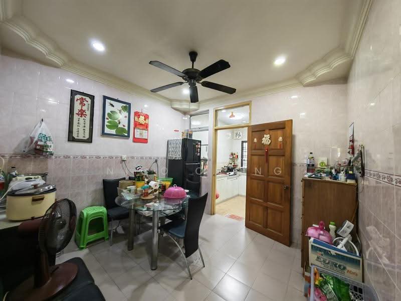 Rumah Teres 2-Tingkat untuk Dijual di Taman Setia Indah (Tebrau) - Nico Chong - Kitchen - PropertyGuru.com.my