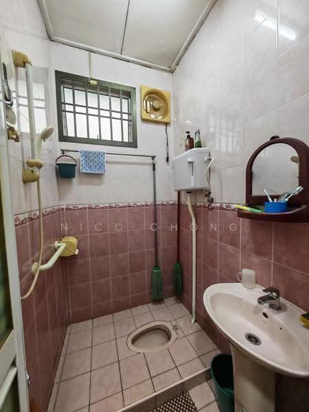Rumah Teres 2-Tingkat untuk Dijual di Taman Setia Indah (Tebrau) - Nico Chong - Bathroom - PropertyGuru.com.my