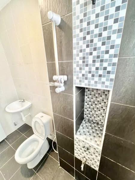 2-storey Terraced House for Sale in Bandar Dato Onn (Tebrau) - Melinda Ee - Bathroom - PropertyGuru.com.my