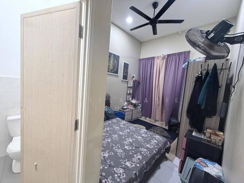 1-storey Terraced House for Sale in Sungai Karang (Pahang) - Fazielawatie Ishak - Bedroom - PropertyGuru.com.my
