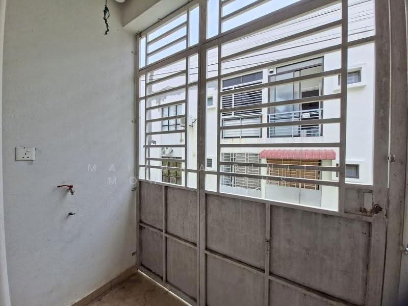 Townhouse for Sale in Bandar Tasik Kesuma (Beranang) - Maizura binti Mohd Darus - Balcony - PropertyGuru.com.my