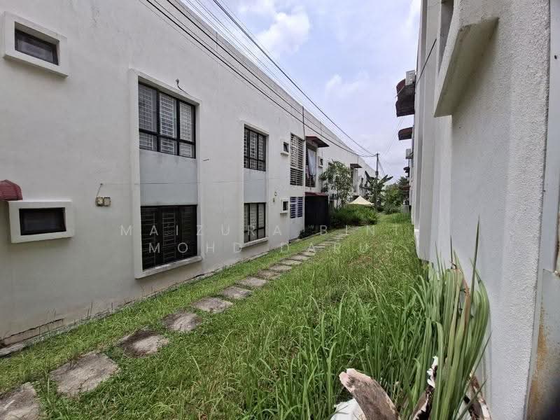 Townhouse for Sale in Bandar Tasik Kesuma (Beranang) - Maizura binti Mohd Darus - Exterior - PropertyGuru.com.my