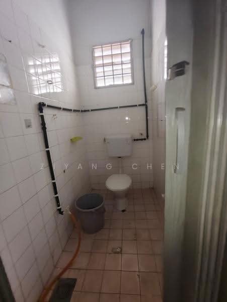 Shop for Rent in Subang (Selangor) - Ziyang Chen - Bathroom - PropertyGuru.com.my