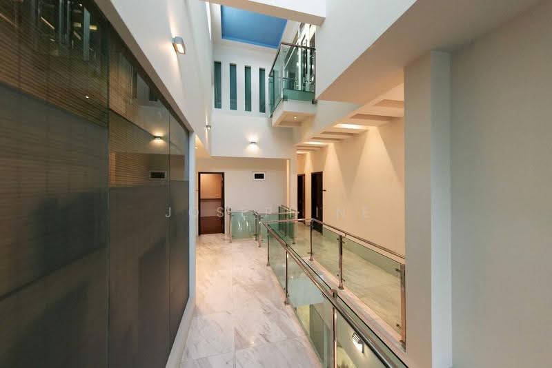 Rumah Banglo untuk Dijual di Taman Paramount (Petaling Jaya) - Josephine Pea LS - Corridor - PropertyGuru.com.my
