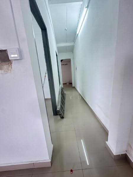 1-storey Terraced House for Rent in Taman Kerapu (Butterworth) - Mike Kuar - Corridor - PropertyGuru.com.my