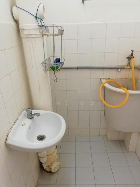 Pangsapuri untuk Dijual di BJ Court Apartment - Irene Goh - Bathroom - PropertyGuru.com.my