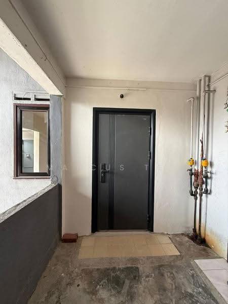 Rumah Flat untuk Dijual di Bandar Selesa Jaya - Marcus Tey - Entrance - PropertyGuru.com.my