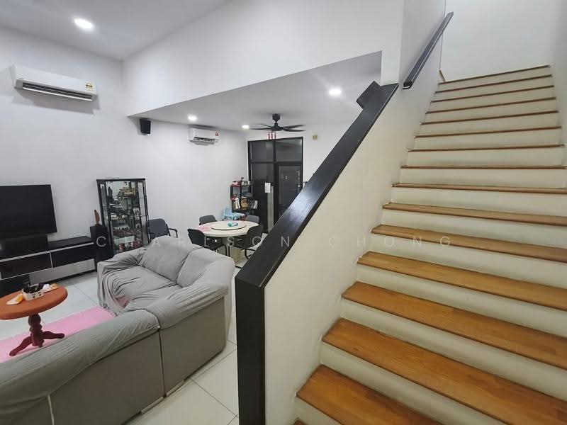 Rumah Teres 2.5-Tingkat untuk Dijual di Bandar Kinrara Seksyen 1 (Bandar Kinrara) - Charlson Chong - Living Room - PropertyGuru.com.my