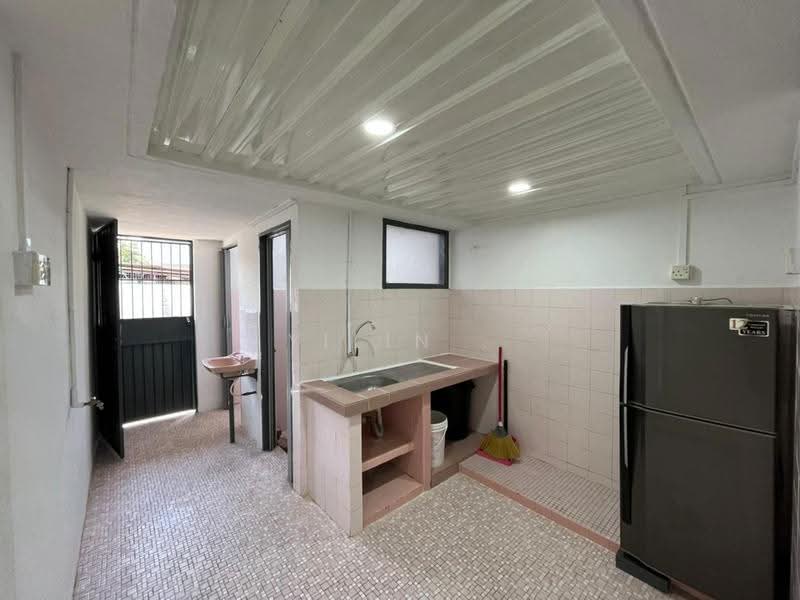 1-storey Terraced House for Sale in Taman B (Bukit Mertajam) - Yilin . - Kitchen - PropertyGuru.com.my