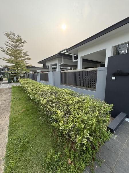 Semi-Detached House for Sale in Kuching (Sarawak) - Jared Yii - Exterior - PropertyGuru.com.my