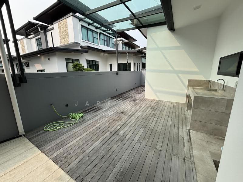 Semi-Detached House for Sale in Kuching (Sarawak) - Jared Yii - Exterior - PropertyGuru.com.my
